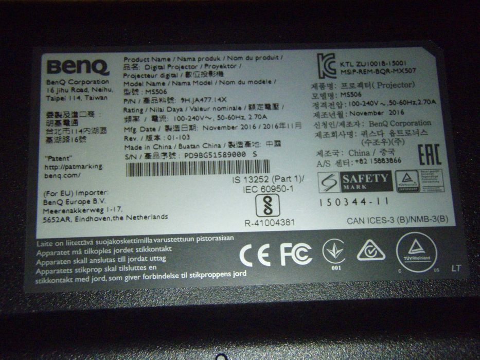 Videoproiector cu lampa 3D SVGA 800x600 3200 lumeni Benq MS506