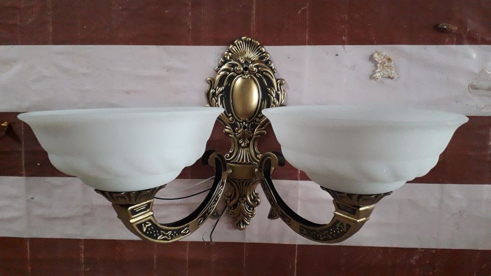 Люстра деворга урнатилади