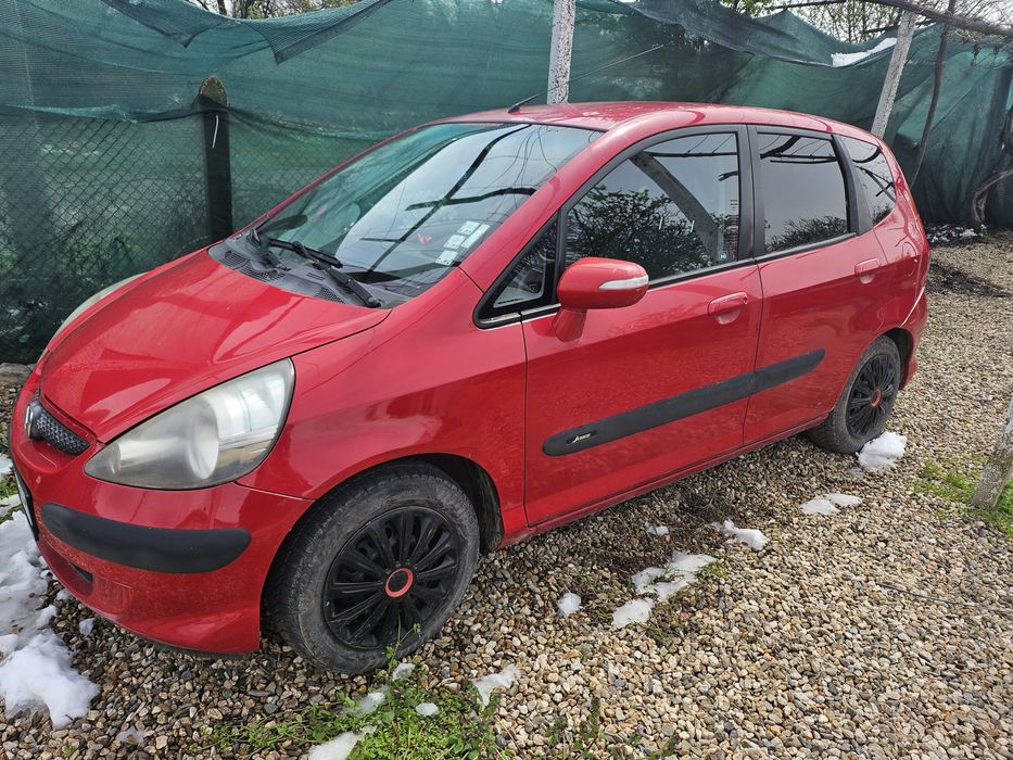 Автомобил Honda jazz