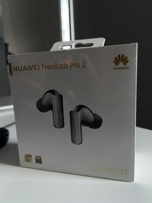 Продаю новые наушники Huawei