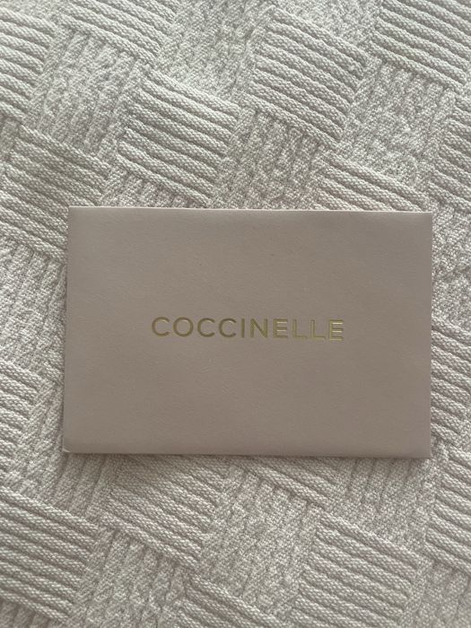 Оригинална чисто нова чанта Coccinelle