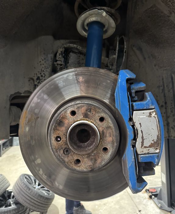 Предни апарати и дискове от бмв Е60 535d / 550і