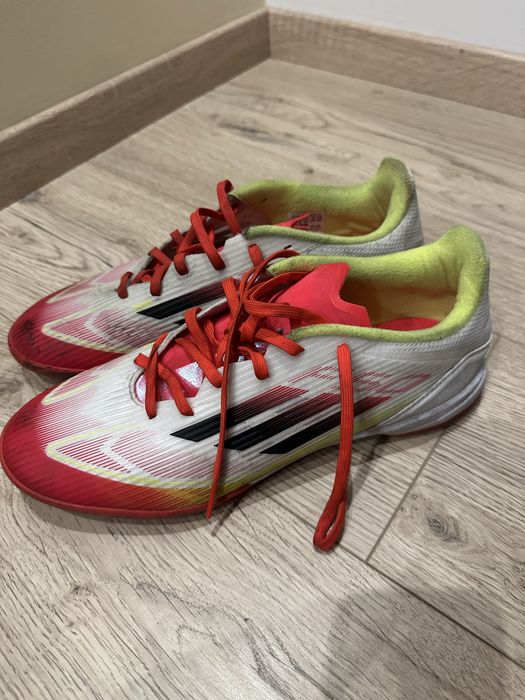 Ghete sintetitc fotbal f50 43 1/3 originali