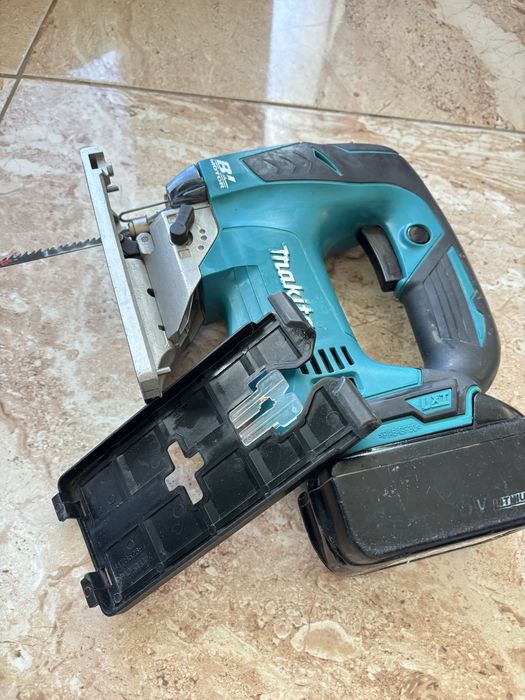 Прободен трион зеге накита 18