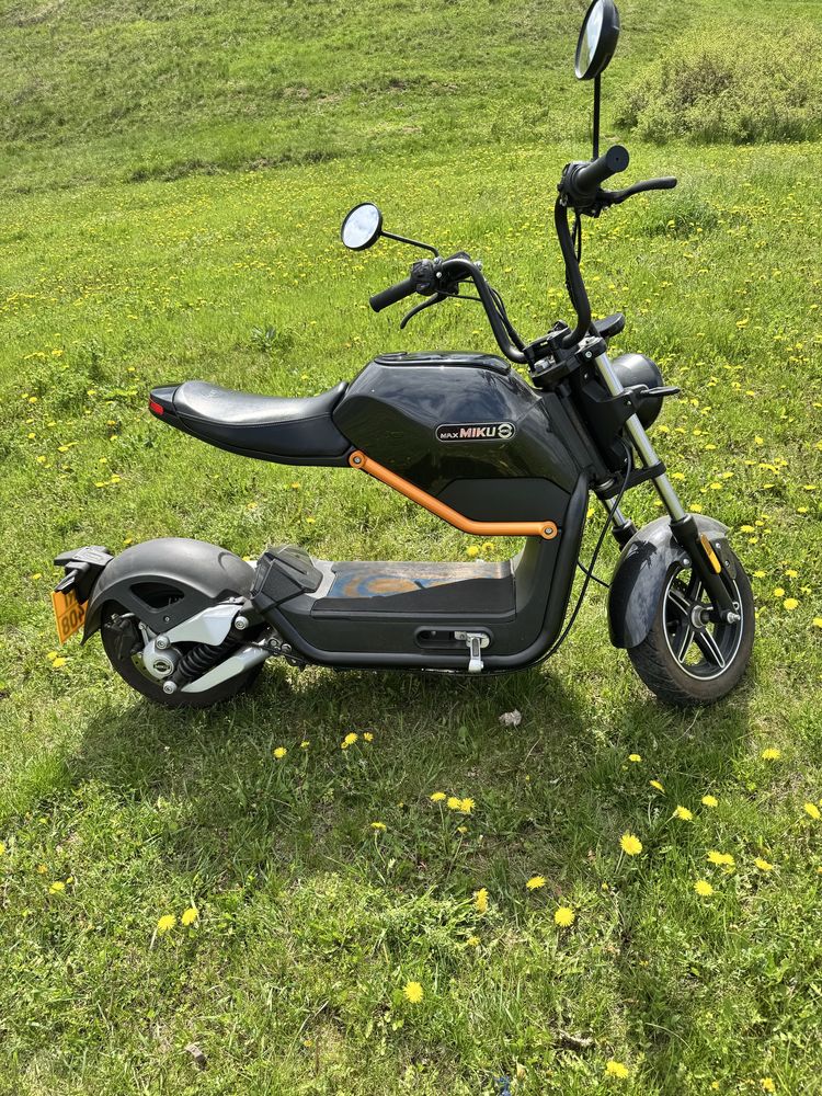 Scuter electric.