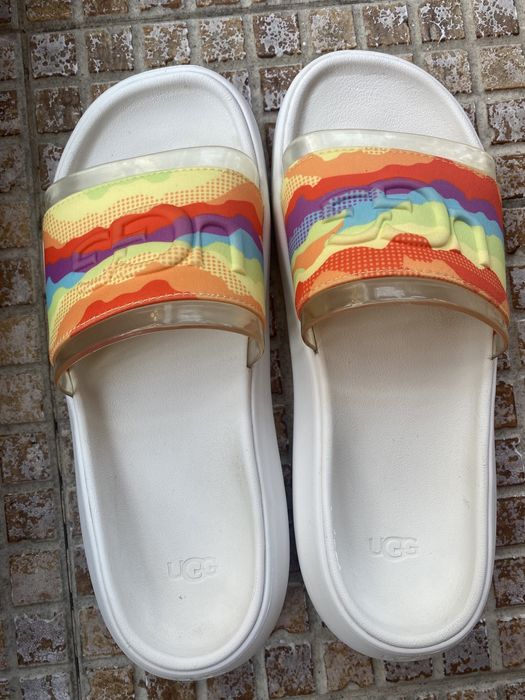 2 чифта UGG слайдери