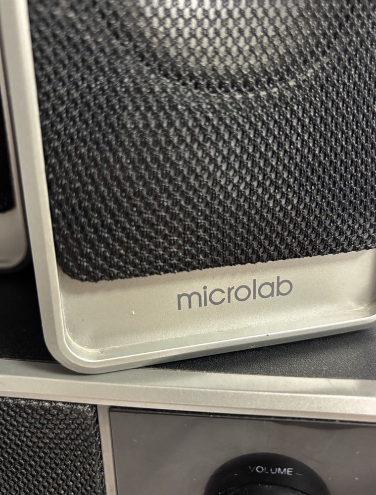 Колонки с сабвуфером Microlab M600 2.1