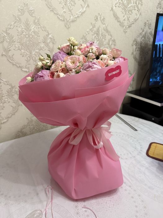 Продам букет свежий,пионы+розы