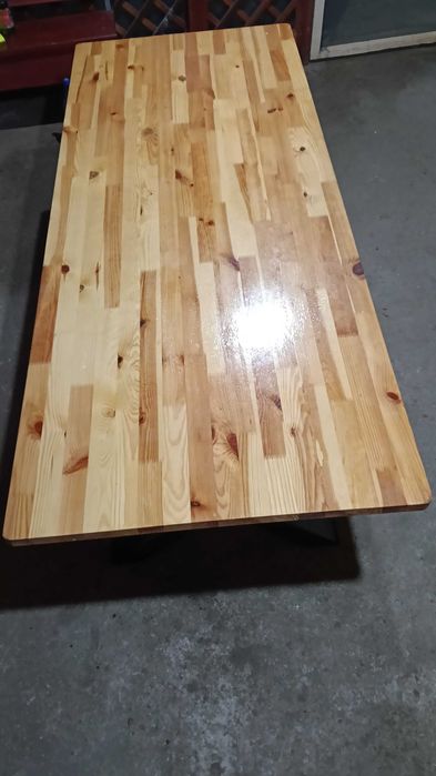 Masă pentru foișor/terasă – lucrată manual, picioare metalice