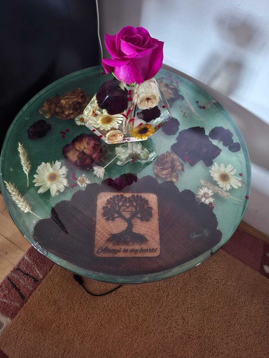 Masă cafea rotundă cu etajeră