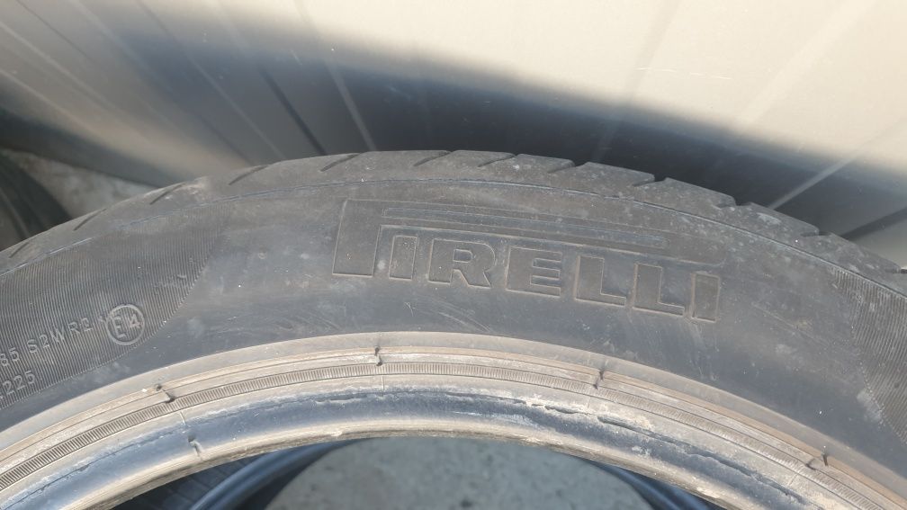 Летни гуми 2бр Pirelli 245/45 /18 DOT 44 18г.