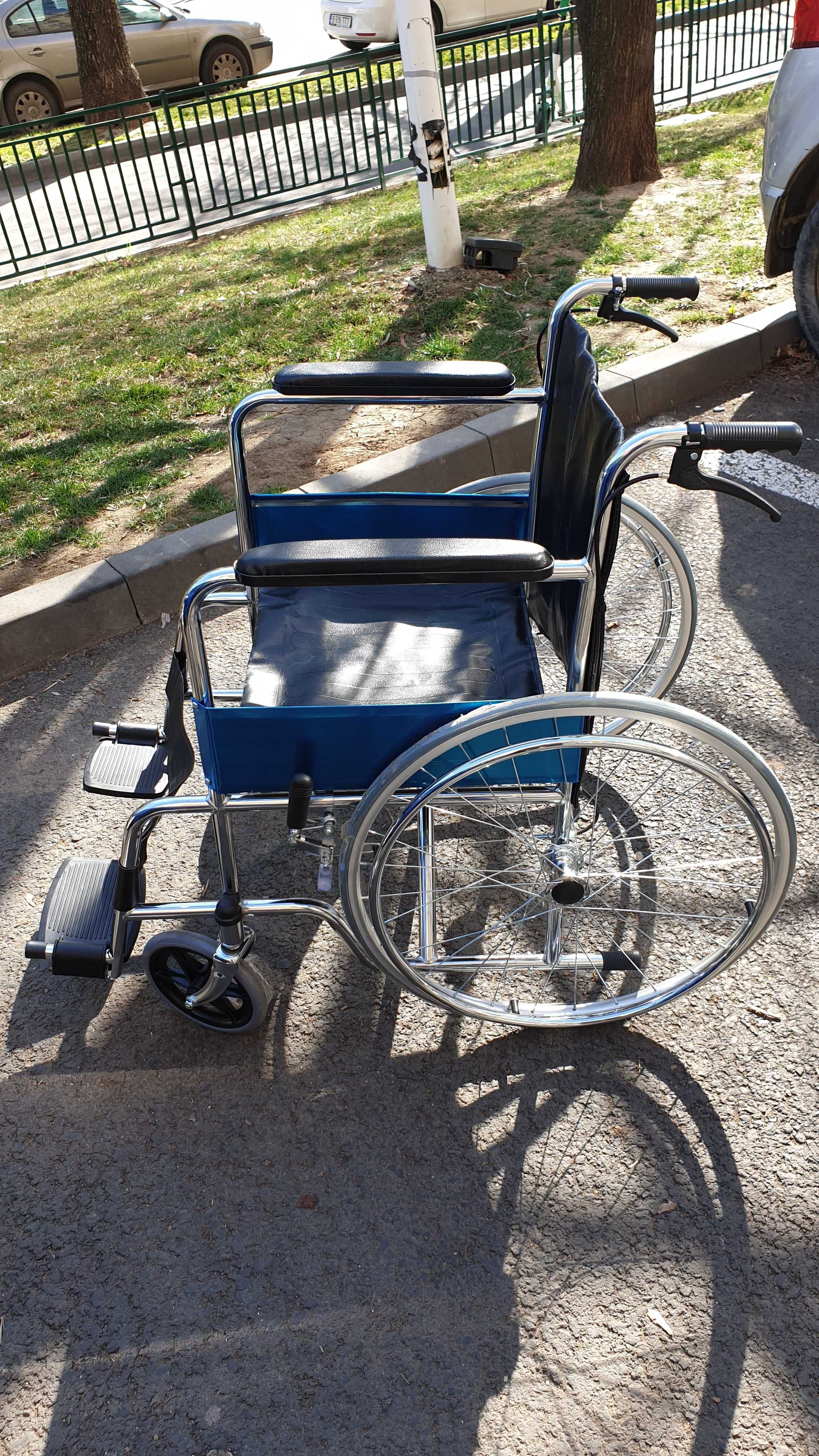 Scaun (cărucior) cu rotile manual, pliabil, cu mâner de frână