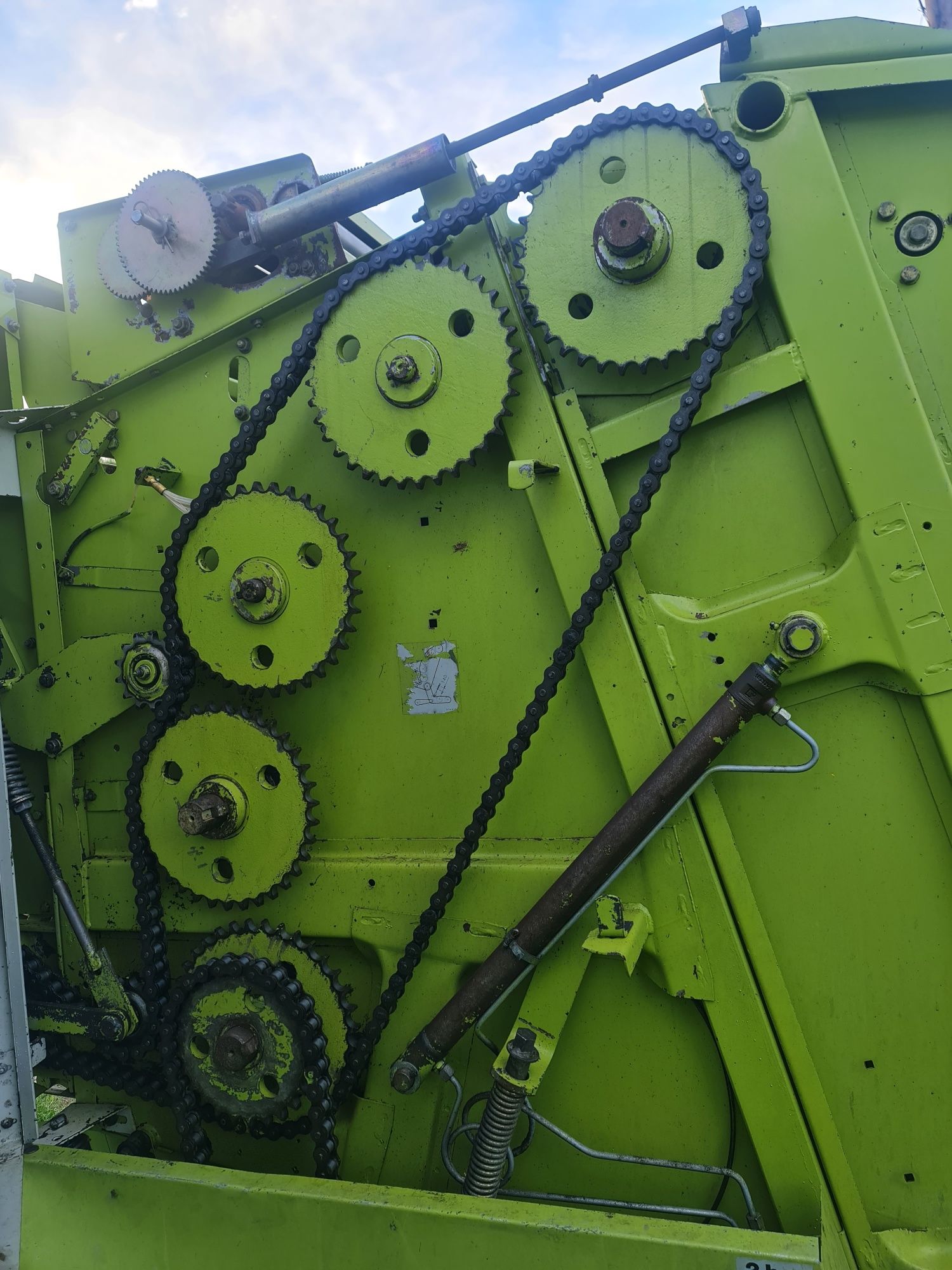 Presa Balotiera Claas Rollant 46