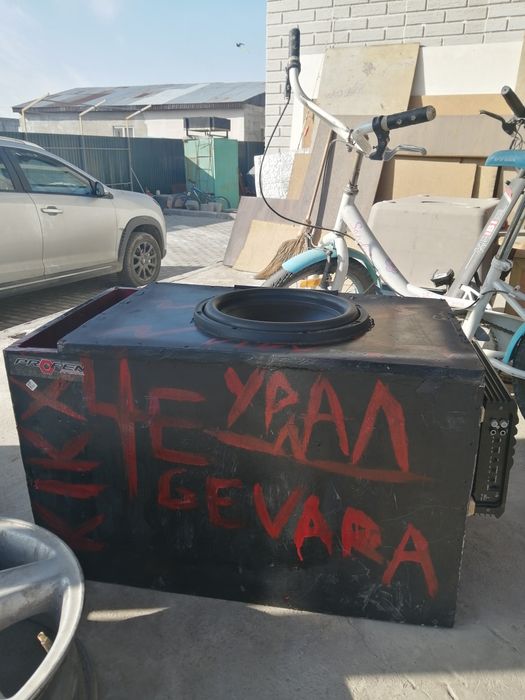 Продам сабвуфер с усилителем