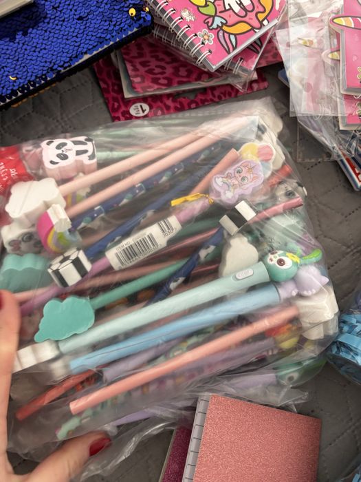 Jucarii, agende, pixuri - angro