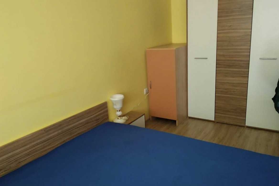 Дава се под наем Двустаен апартамент в Бургас, Изгрев - 95 кв.м за 225 € - Снимка #3