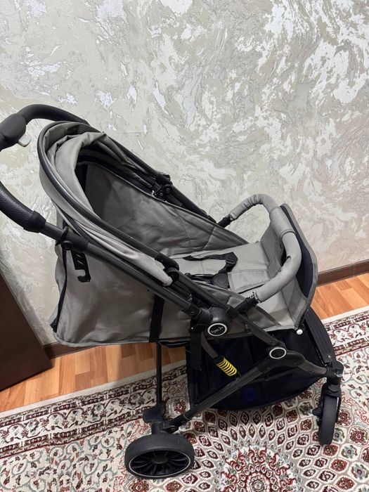 Коляска в отличном состоянии