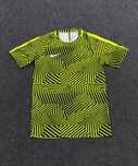 Nike тениска S размер