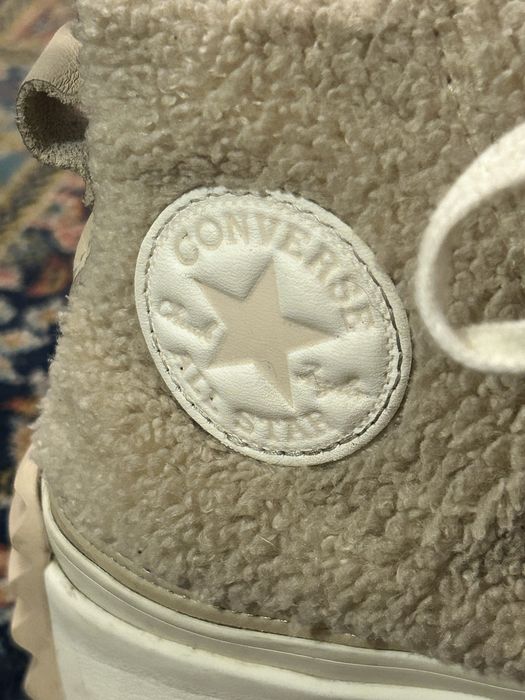 Converse Run Star Hike