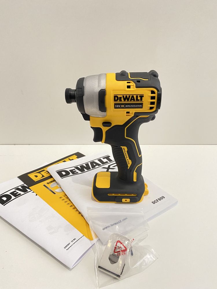 Безчетков Импакт / Винтоверт DeWALT DCF809N   ЧИСТО НОВ С ГАРАНЦИЯ