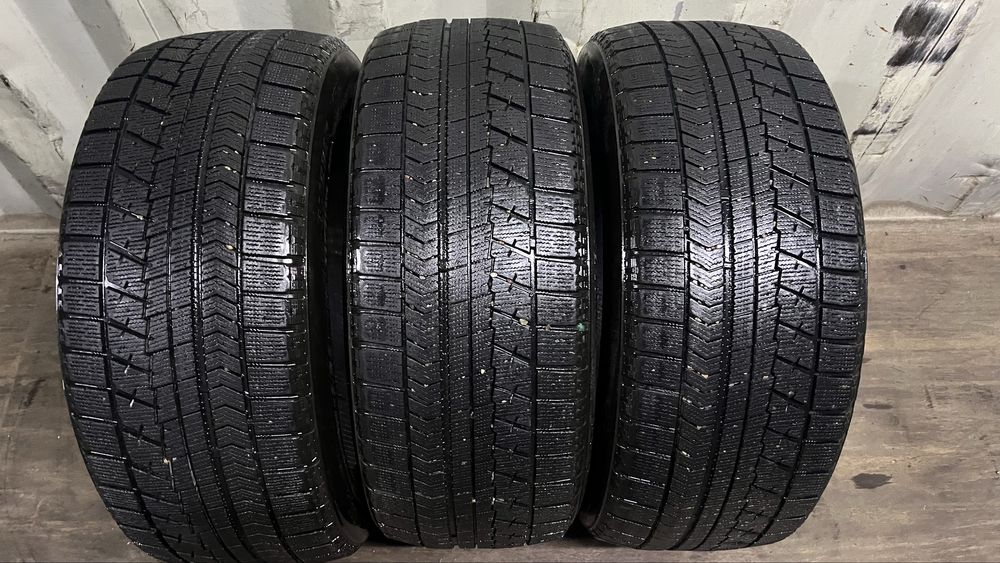 225/50 R18 — 3 шт Зимние шины Bridgestone Blizzak VRX