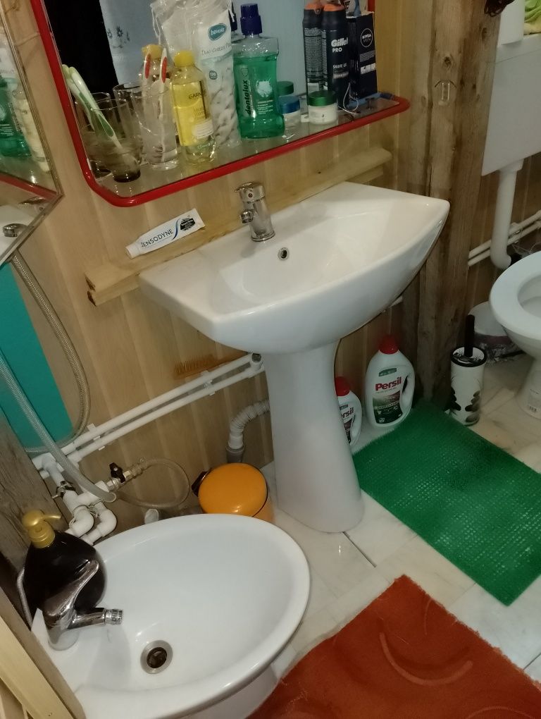 Schimb  ,  Vînd.  ;  Două camere Decomandatet zona - Parc Pușkin -  pa