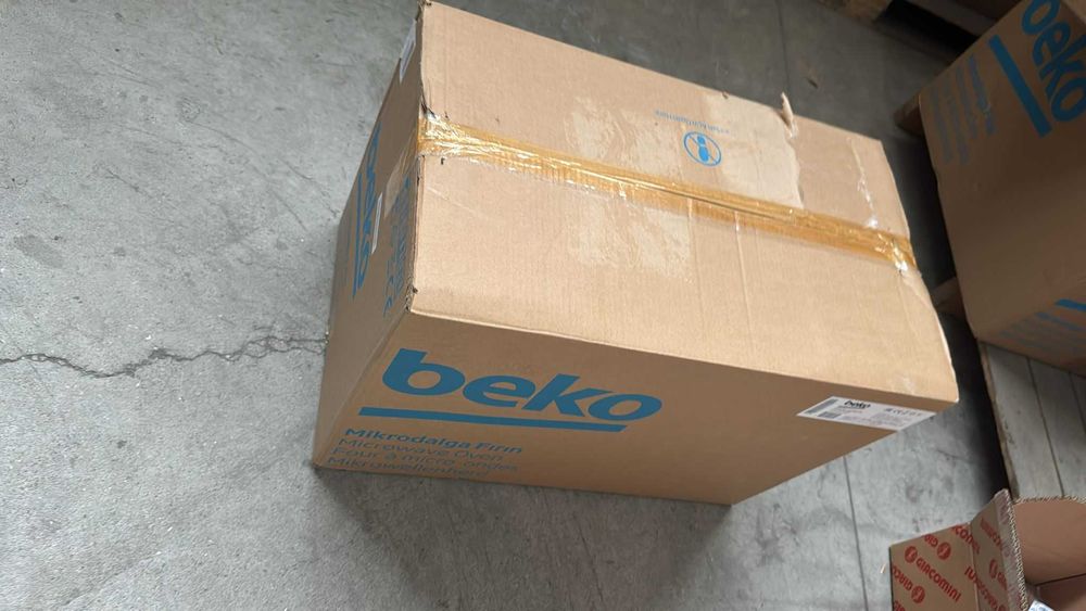 Cuptor cu microunde incorporabil BEKO BMOB20202B, 20l, 800W, negru