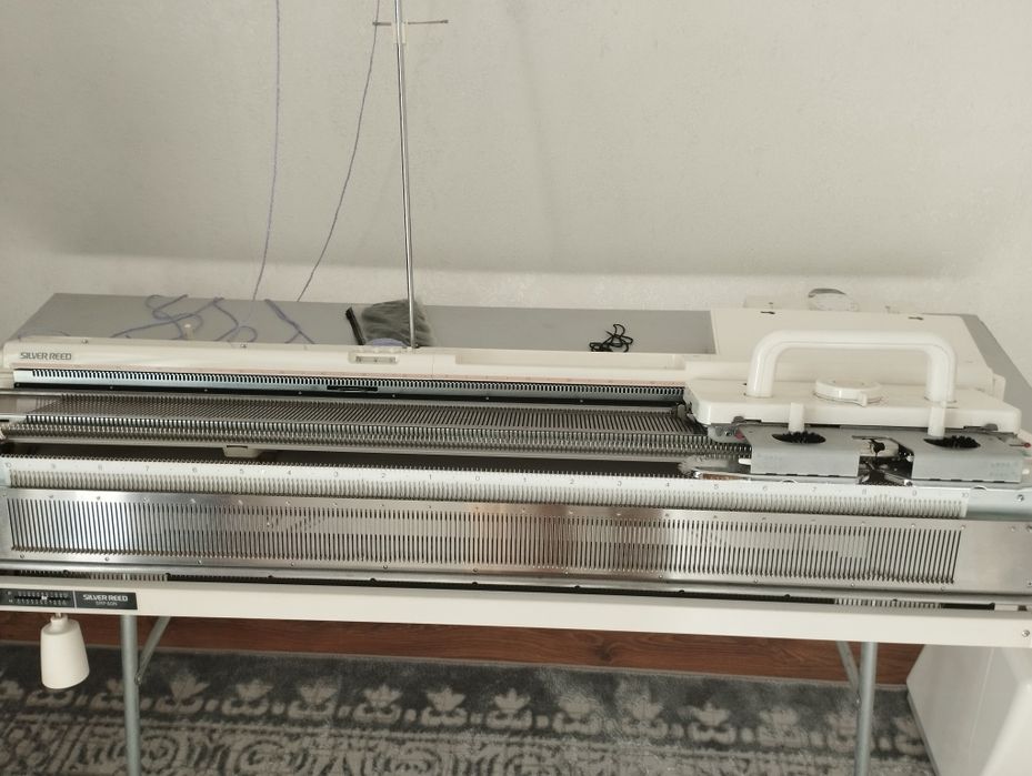 Продам вязальную машину silver reed k840 srp60n