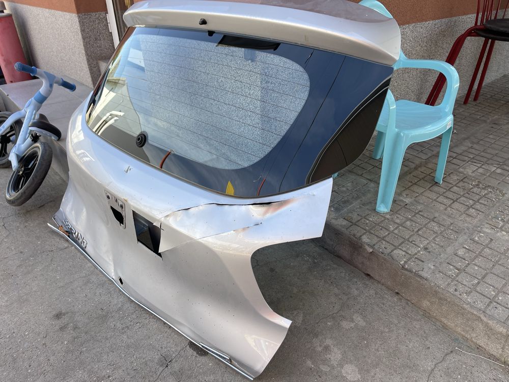 Dacia Spring Задно Стъкло