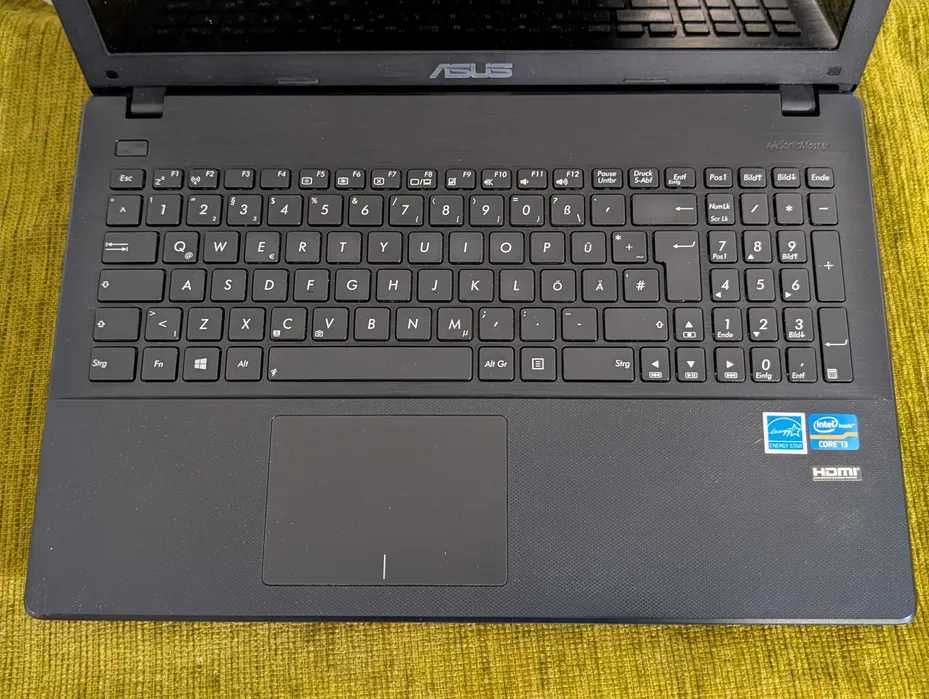 Laptop Asus , intel Core i3-3217u, ssd 256gb, 4 gb ram, display 15,6