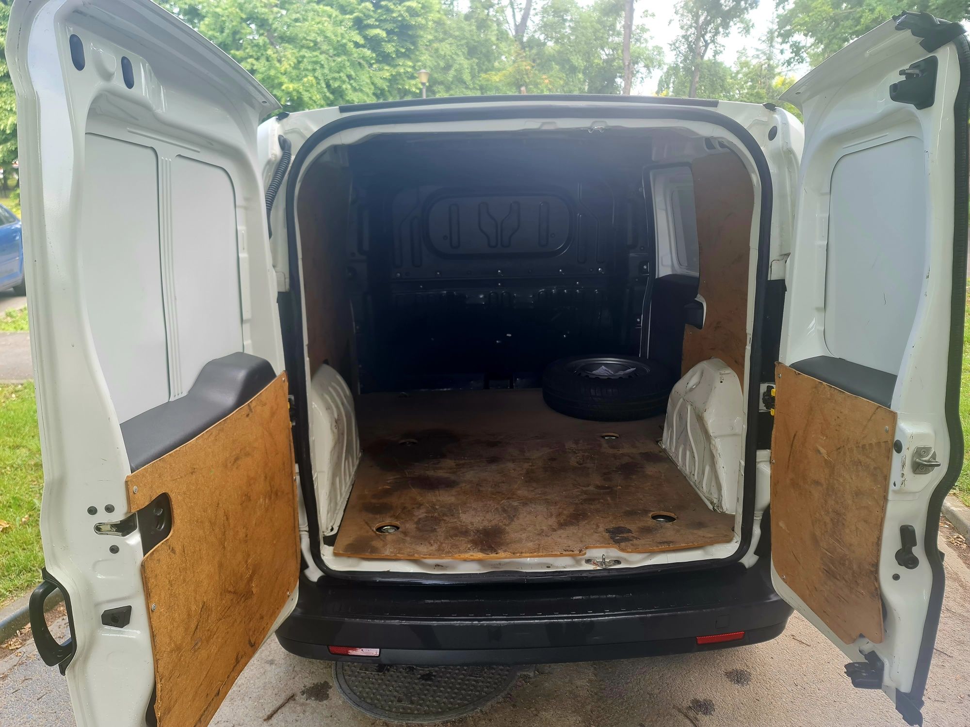 Vand/Schimb Fiat Doblo 1.3 Profesionale Autoutilitara/Transport marfa