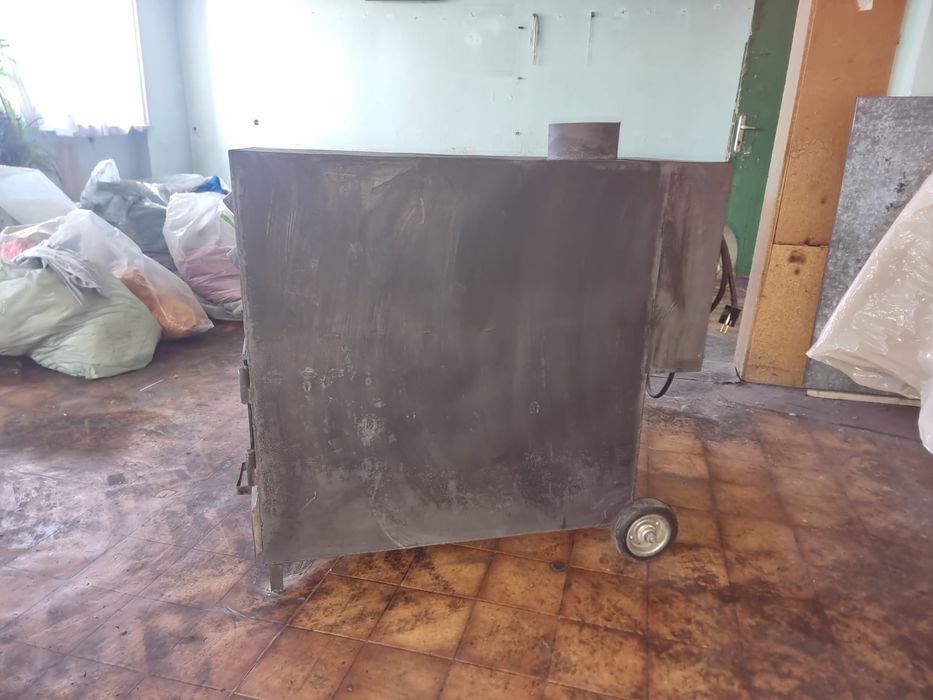 Печка на дърва и въглища за големи помещения