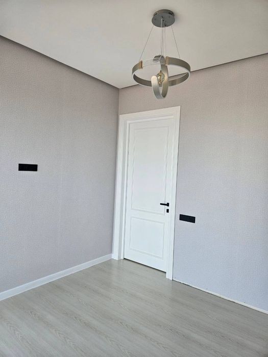 Kvartira sotiladi yakkasaroy rayon 2/10/12/  51m² novastroyka