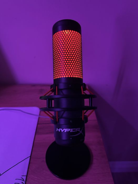 микрофон HyperX quadcast