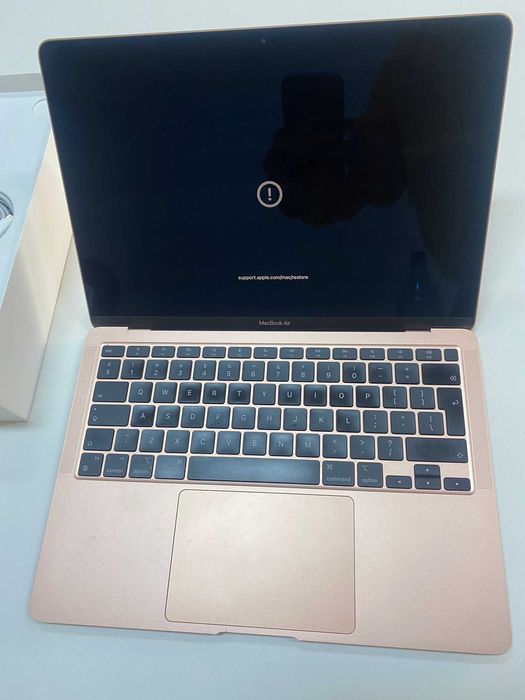 Apple MacBook Air M1