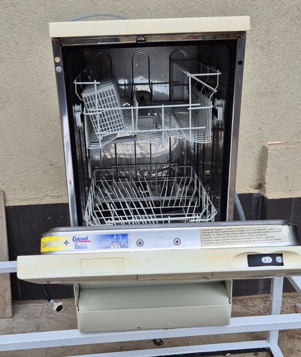 Миялния ZANUSSI свободно стояща