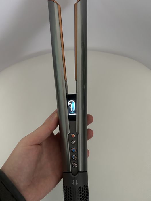 Dyson Airstrait HT01 – CU GARANȚIE până în ianuarie 2027