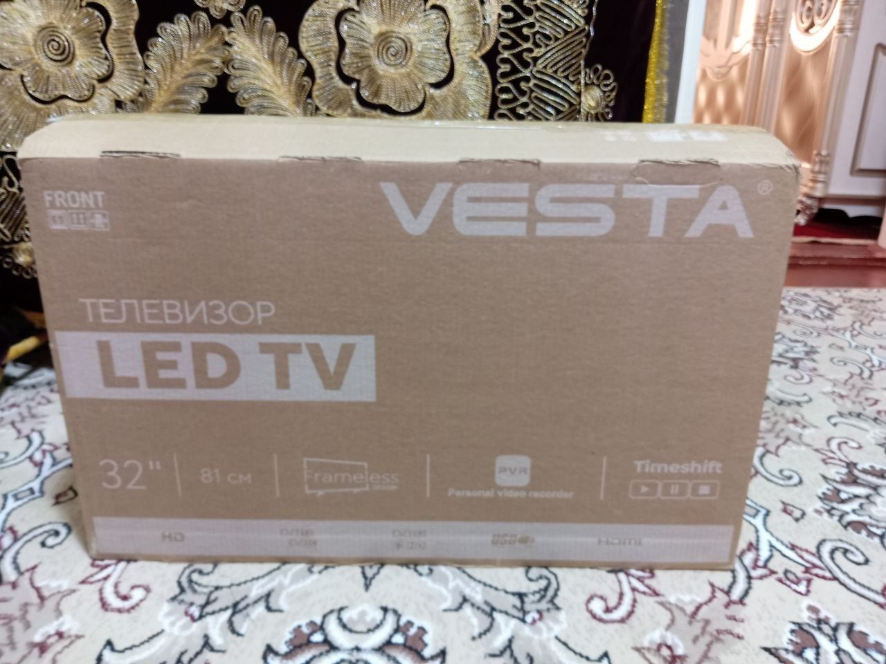 Televizor va camera sotiladi