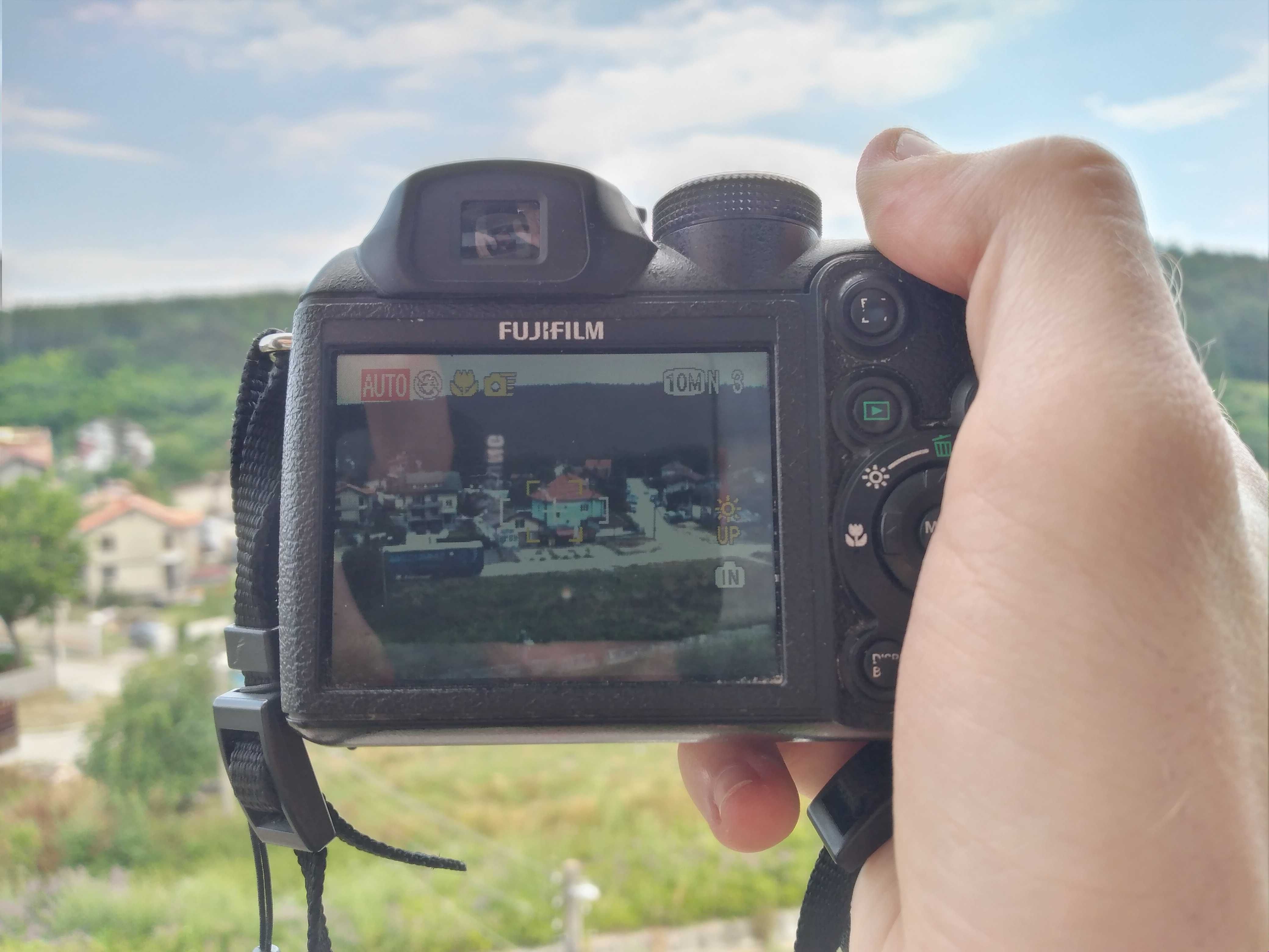 Фотоапарат Fujifilm FInePix S1000fd