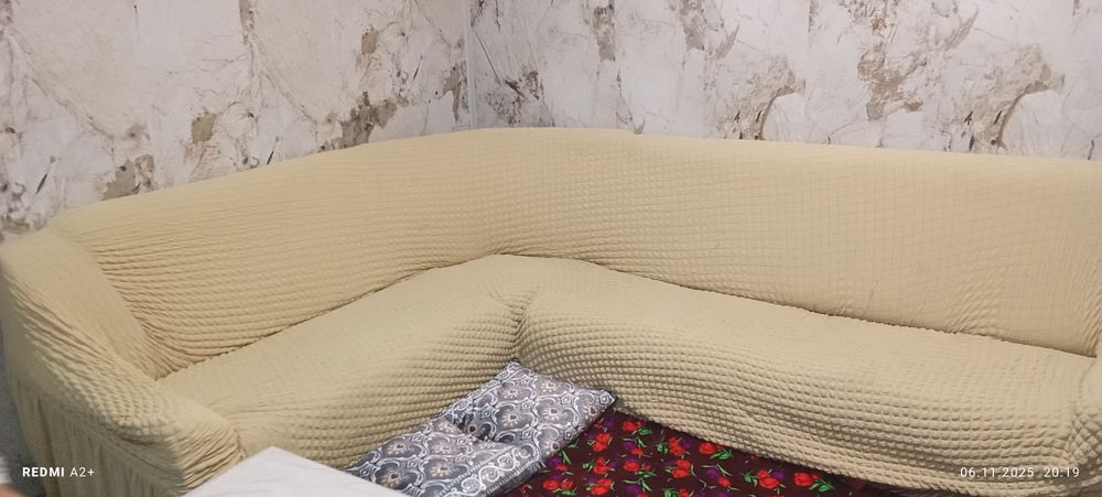 Tv,ugalok divan,teremo va stenka sotaman