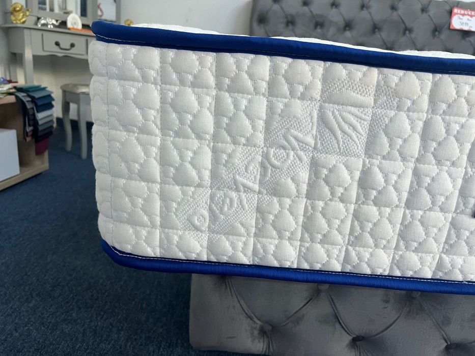 Vând 2 saltele NOI 160 X 200  cu mici defecte