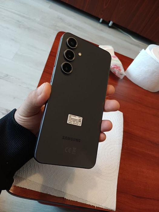 Samsung Galaxy s24 FE
