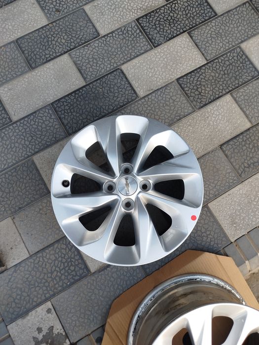 Onix 15 diska sotiladi, obmen bor