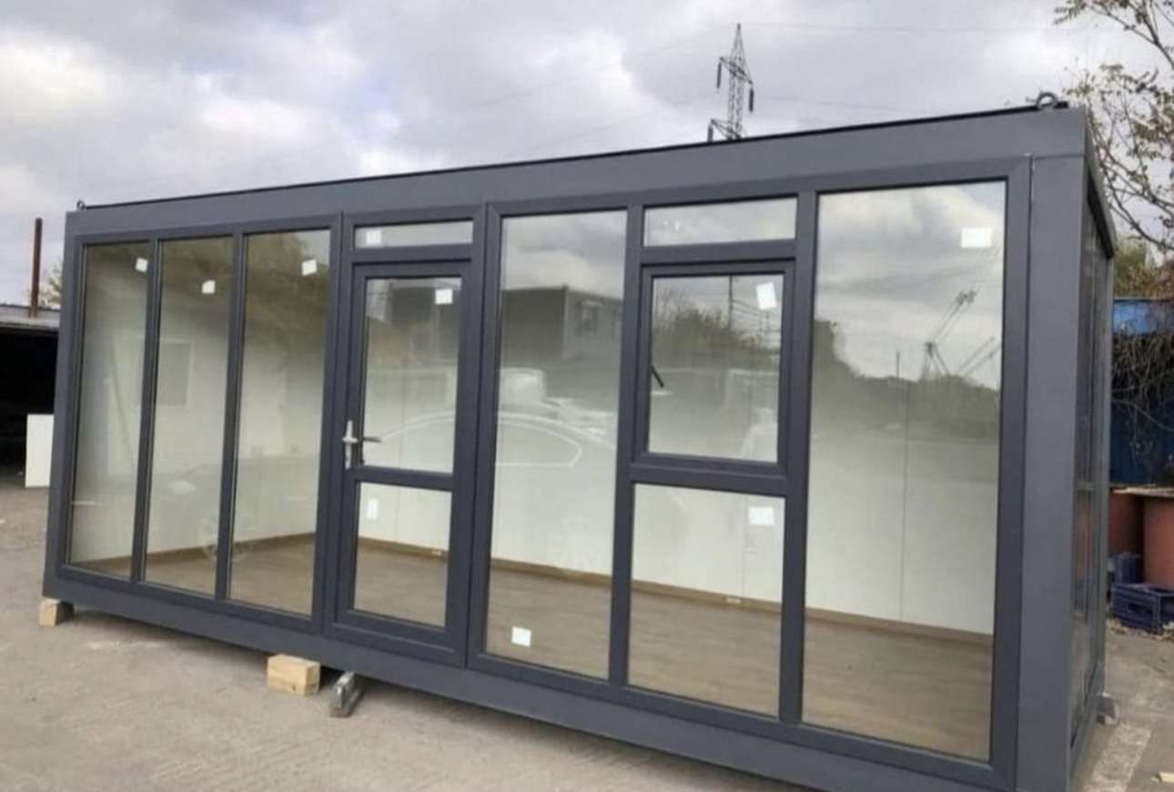 Containere modulare cu vitrina