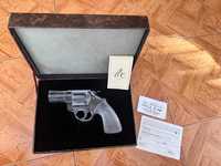DETECTIVE SPECIAL COLT P. 38  Кристален подаръчен револвер