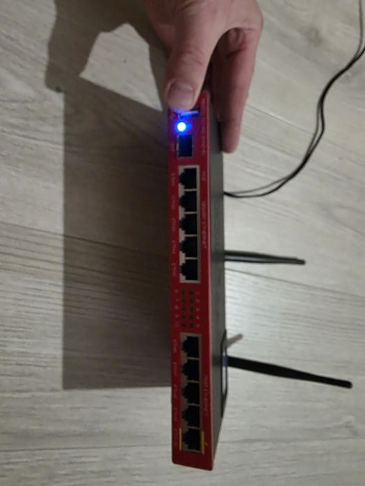 MikroTik RB2011UiAS-IN роутер