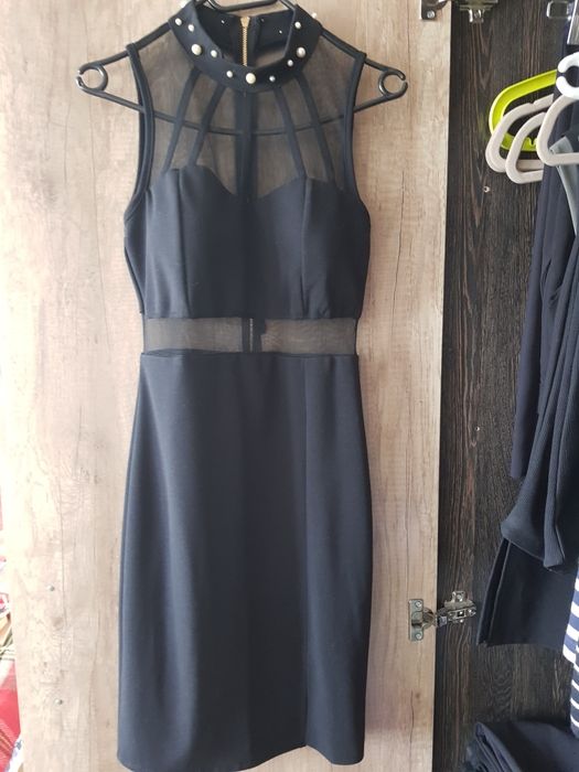 Нова официална рокля с етикет