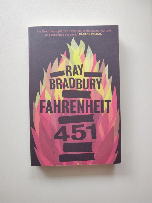 Fahrenheit 451 книга на Английски език