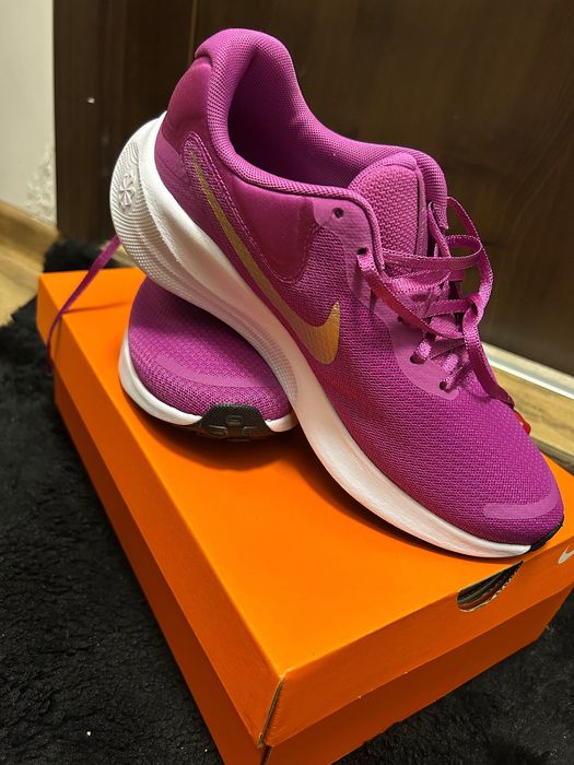 Обувки Nike 38 номер