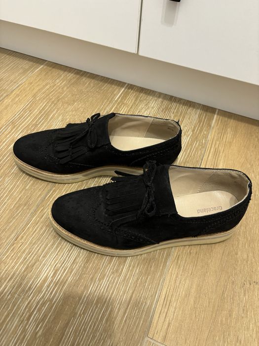 Pantofi stil mocasini